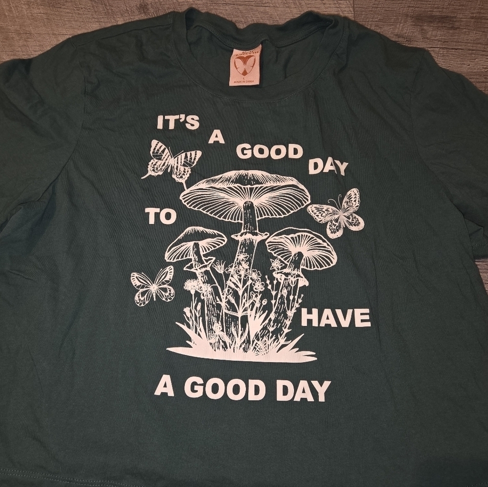Self Esteem Green Graphic 'It's A Good Day' Cropped Tee - Picture 5 of 7